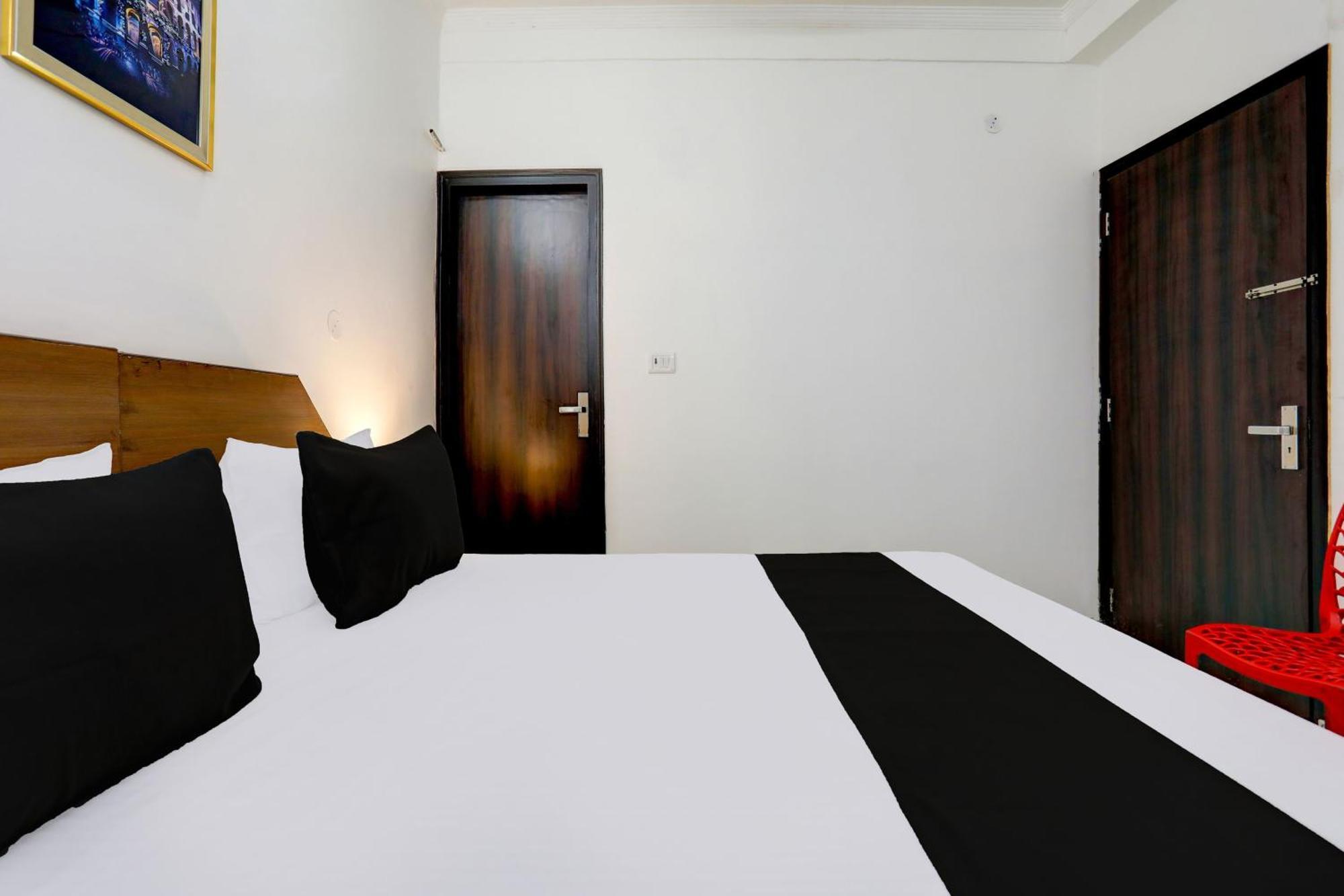 Super Hotel Live View Indraprast ภายนอก รูปภาพ