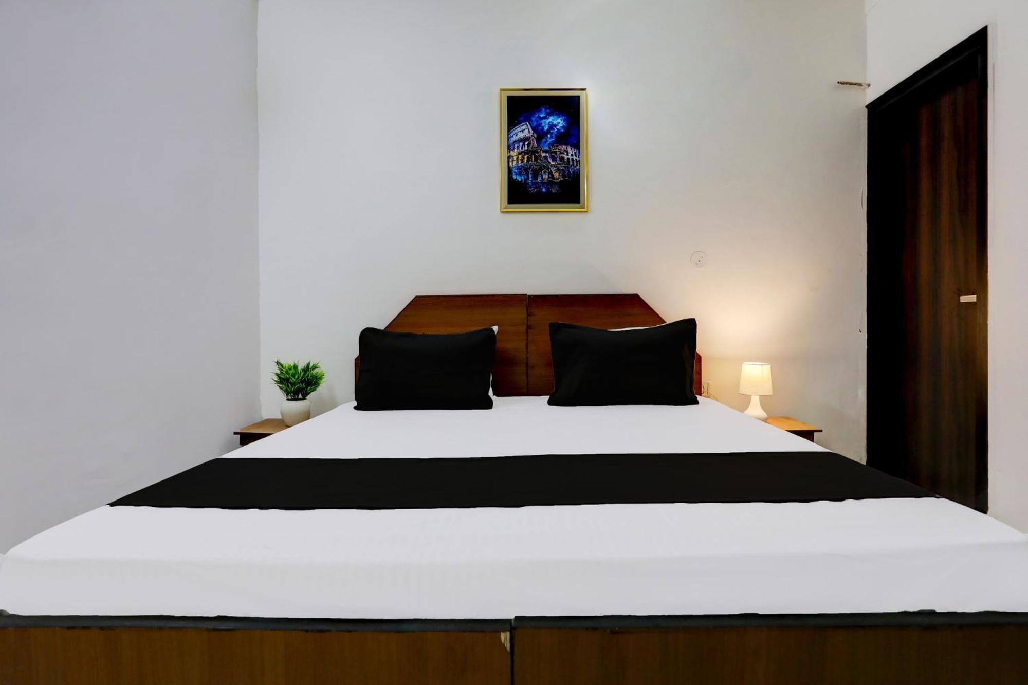 Super Hotel Live View Indraprast ภายนอก รูปภาพ