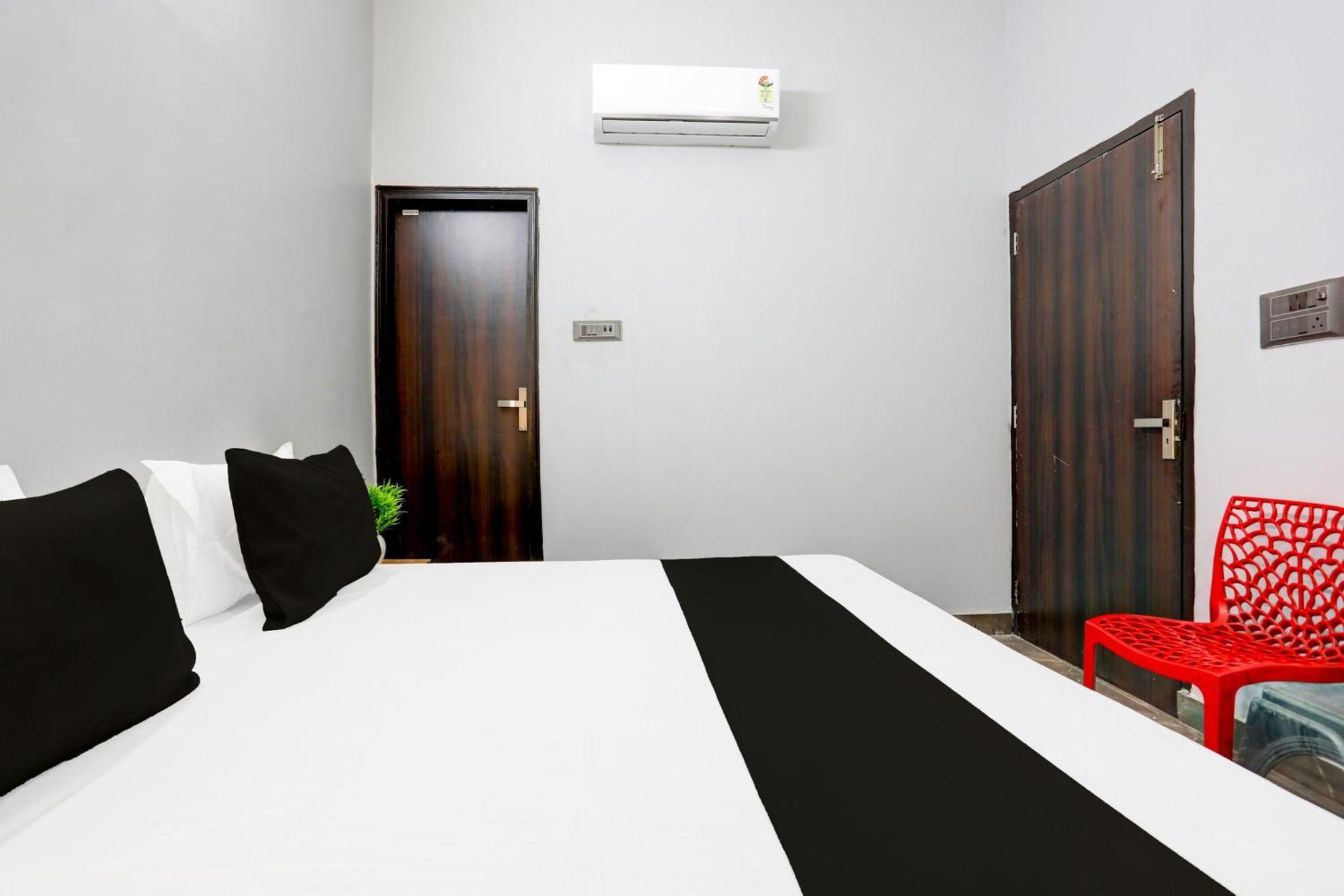 Super Hotel Live View Indraprast ภายนอก รูปภาพ